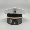 Gorro de uniforme de seguridad de conserje de propiedad de alta gama Gorra de visera transpirable de malla blanca con banda dorada